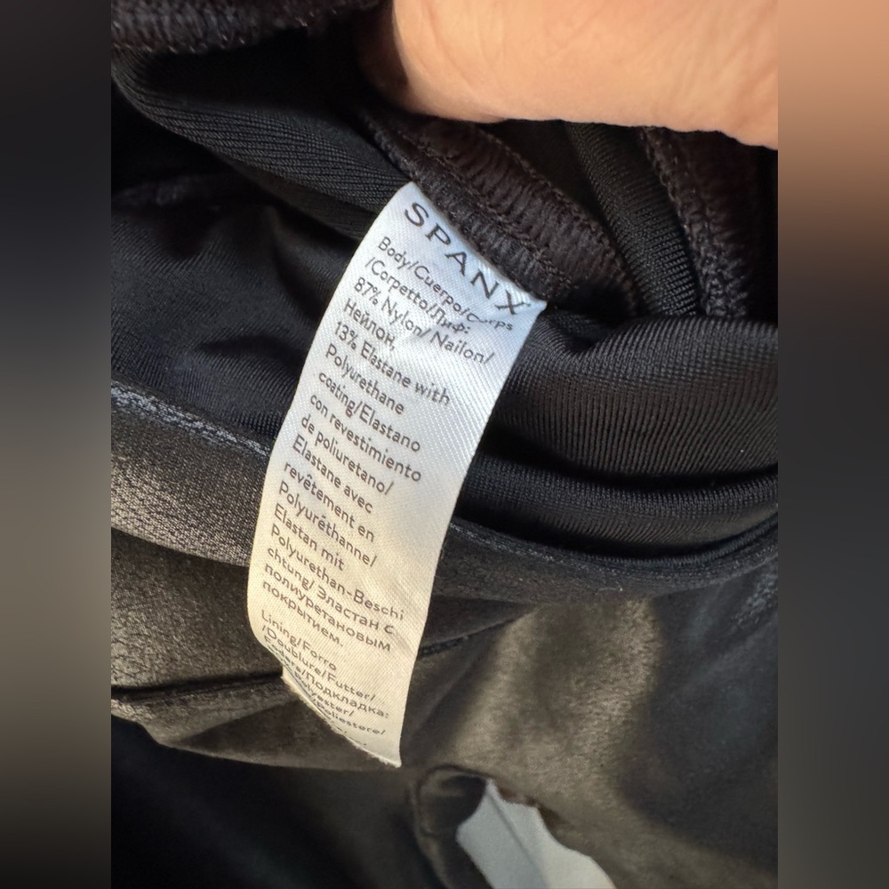 SPANX Faux Leather Leggings - Picture 6 of 6